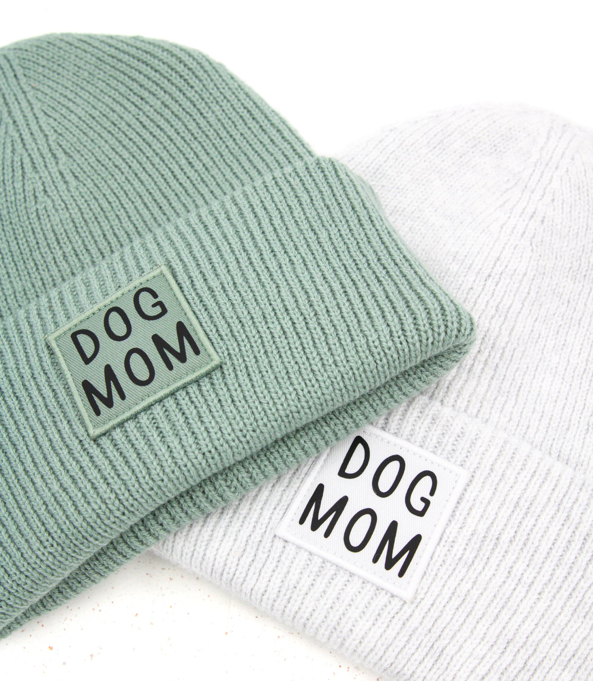 Suomessa käsinpainettu 100% kierrätysmateriaalista valmistettu dog mom pipo