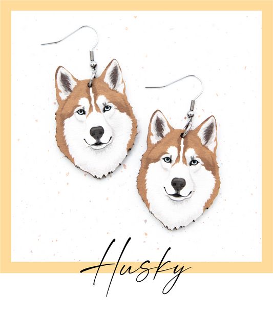 Suomalaisesta koivuvanerista ja kirurginteräksestä valmistetut roikkuvat ruskeat siperian husky korvakorut