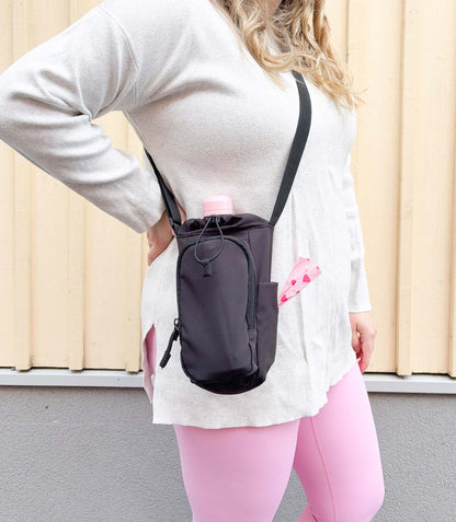 Koiranomistajan ulkoilulaukku eli dog walking bag värissä musta