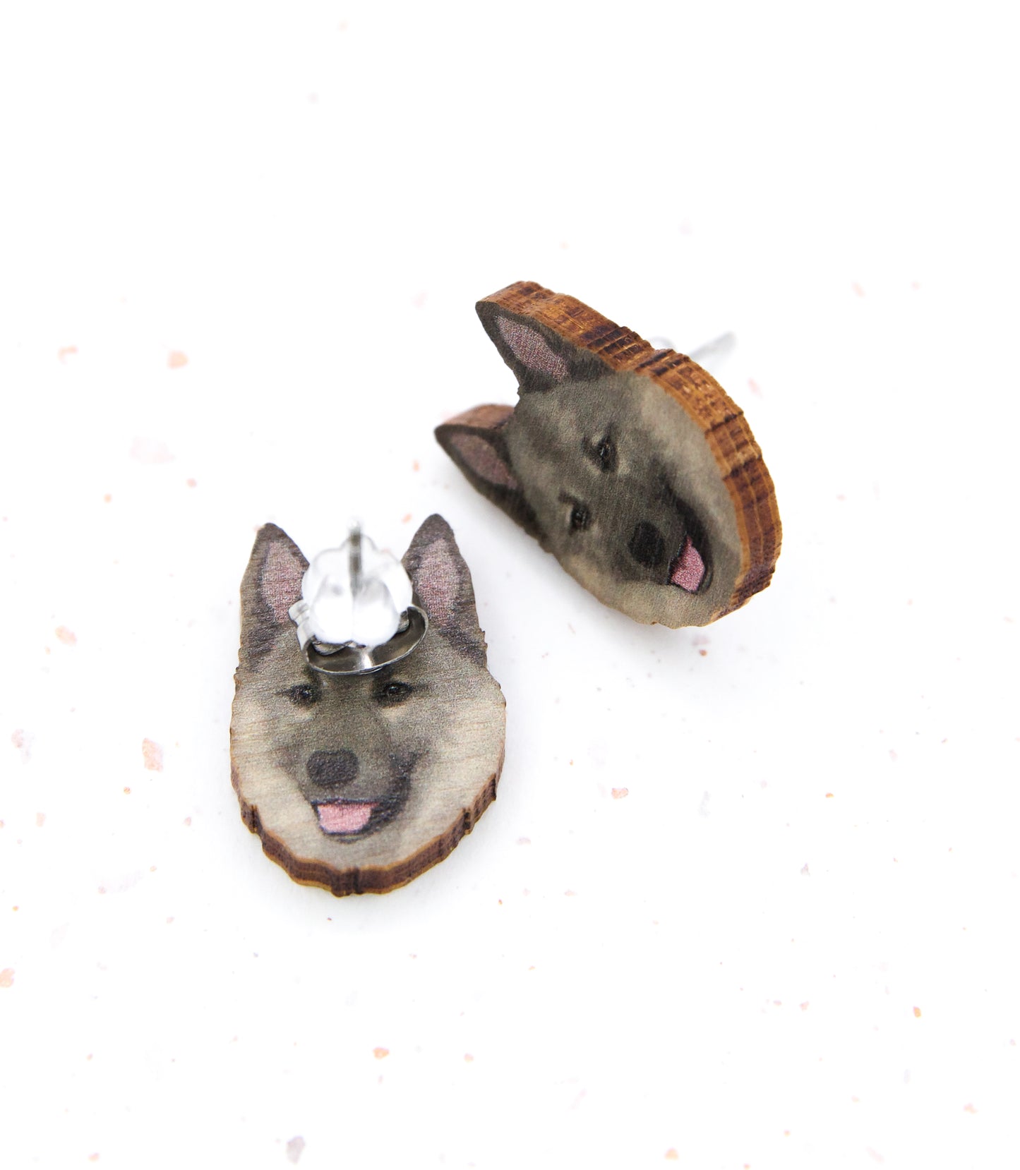 Harmaa norjanhirvikoira-nappikorvakorut