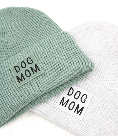 Suomessa käsinpainettu 100% kierrätysmateriaalista valmistettu dog mom pipo